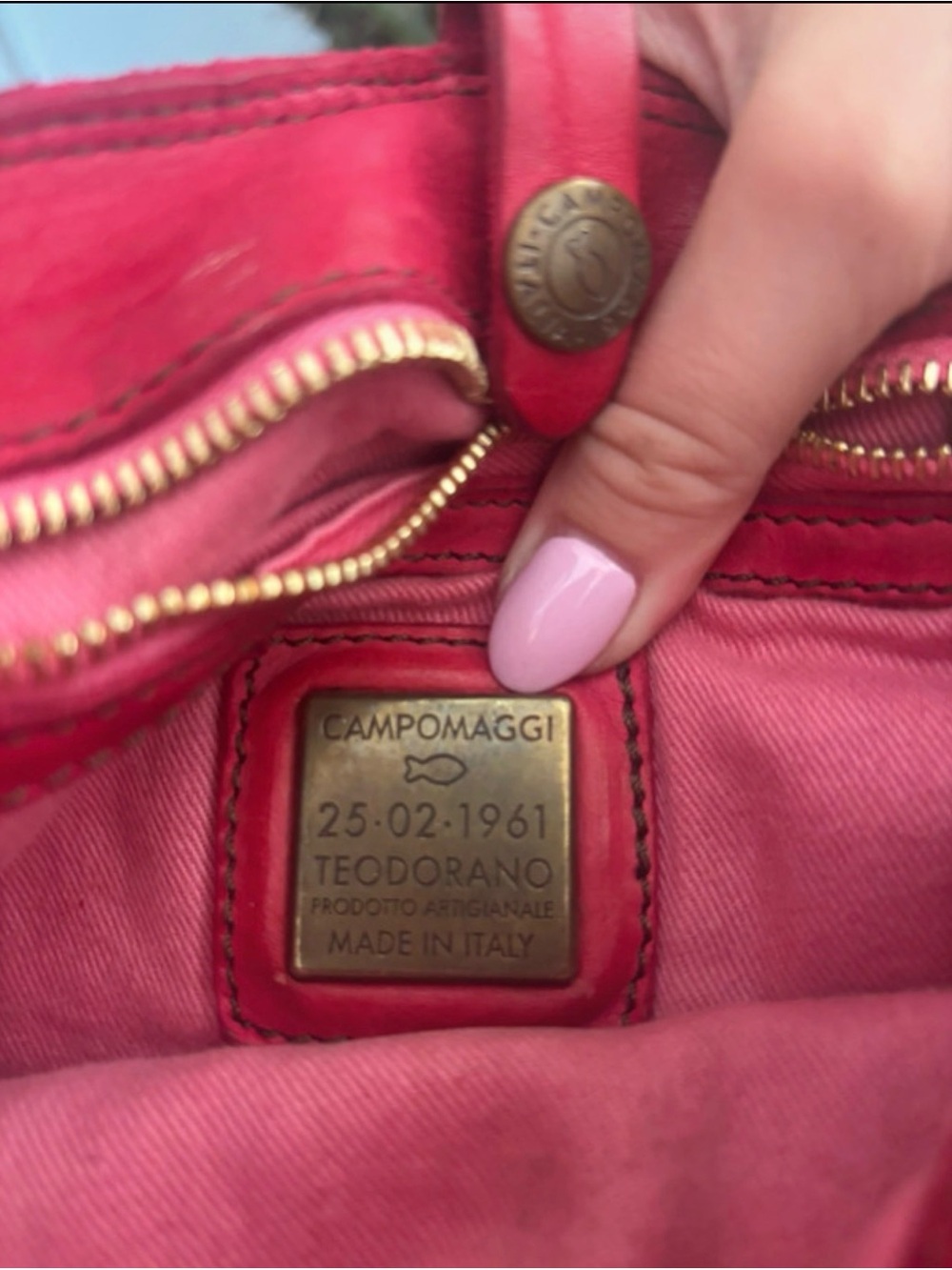 Rare Campomaggi Dark Pink Studded Italian Leather Shoulder Bag w/dustbag! - Picture 6 of 9
